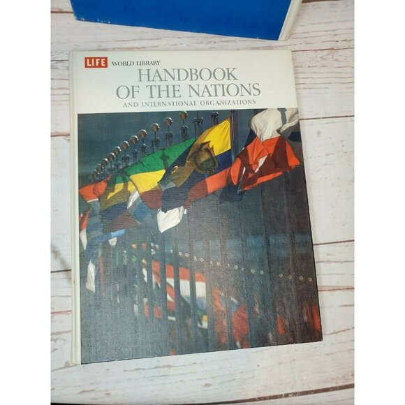 Vintage Time Life World Library Atlas of the World & Handbook of the Nations – H - Picture 3 of 12